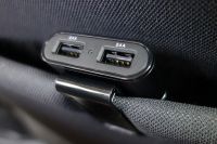 Автомобильное ЗУ Budi M8J068 7.2A 4USB / Lightning